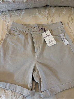 Gloria Vanderbilt Beige Roll Cuff Shorts